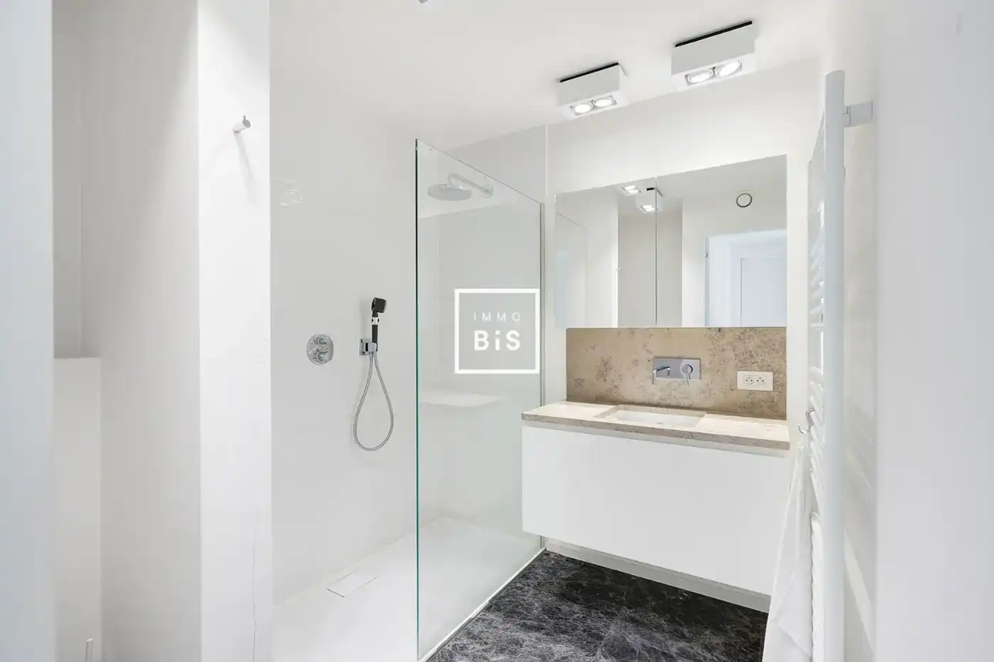 Ruim hoekappartement met zonneterrassen in de recente residentie Cap Horn foto 48