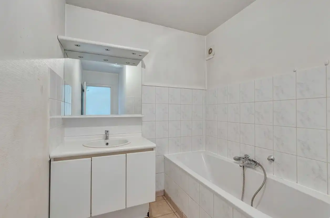 Commercieel gelijkvloers met ruim appartement foto 29