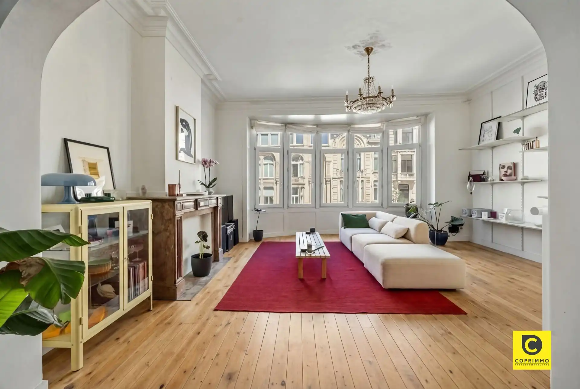 Charmant en ruim appartement te Zurenborg! foto {{pictureIndex}}