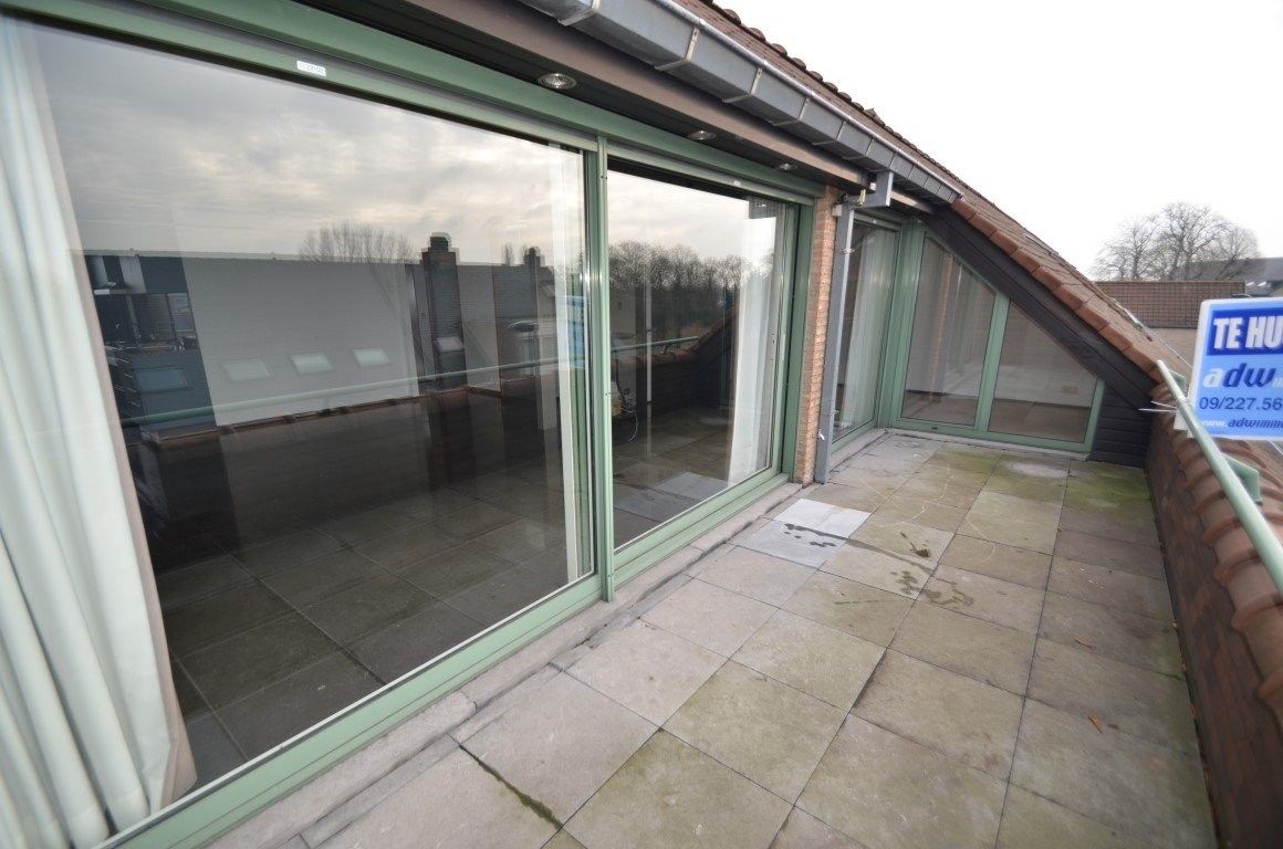 Modern dakappartement met 2 slpks en garage foto 5