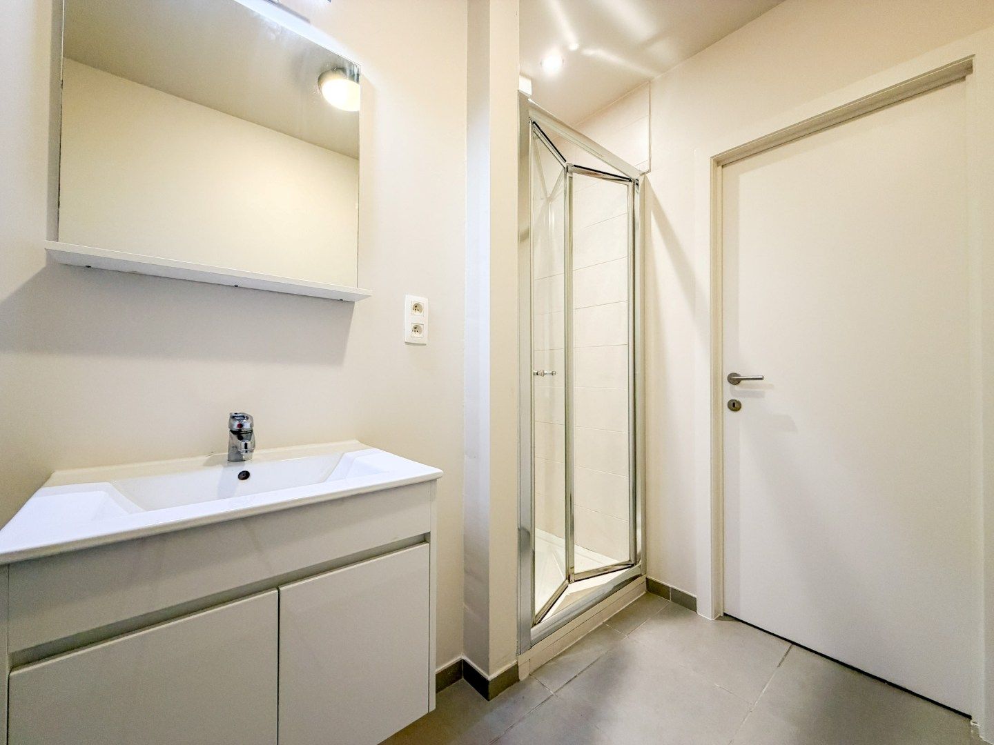 Gezellig 2-slpk appartement met terras, autostaanplaats, Torhout foto 11