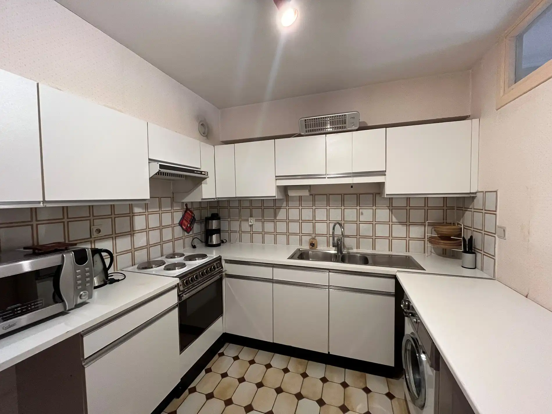 Gemeubeld appartement met 2 slpks. in centrum Knokke foto 6