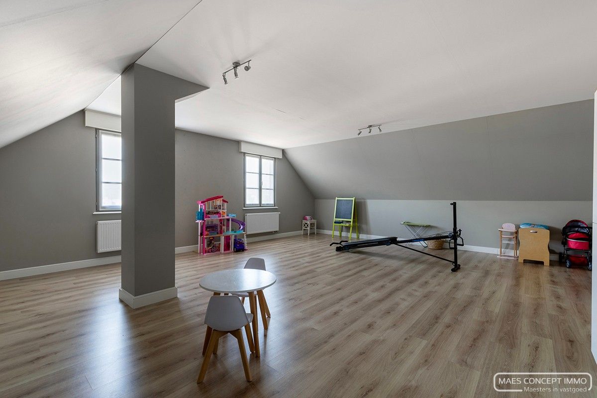 Instapklare woning met 4 slaapkamers in Zulte foto 20
