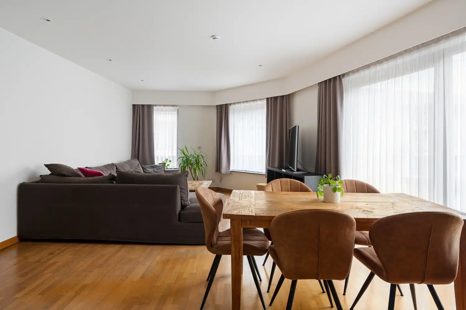 Leuke woning in het dorp van OLVW met veel mogelijkheden (Vrij beroep) foto 4