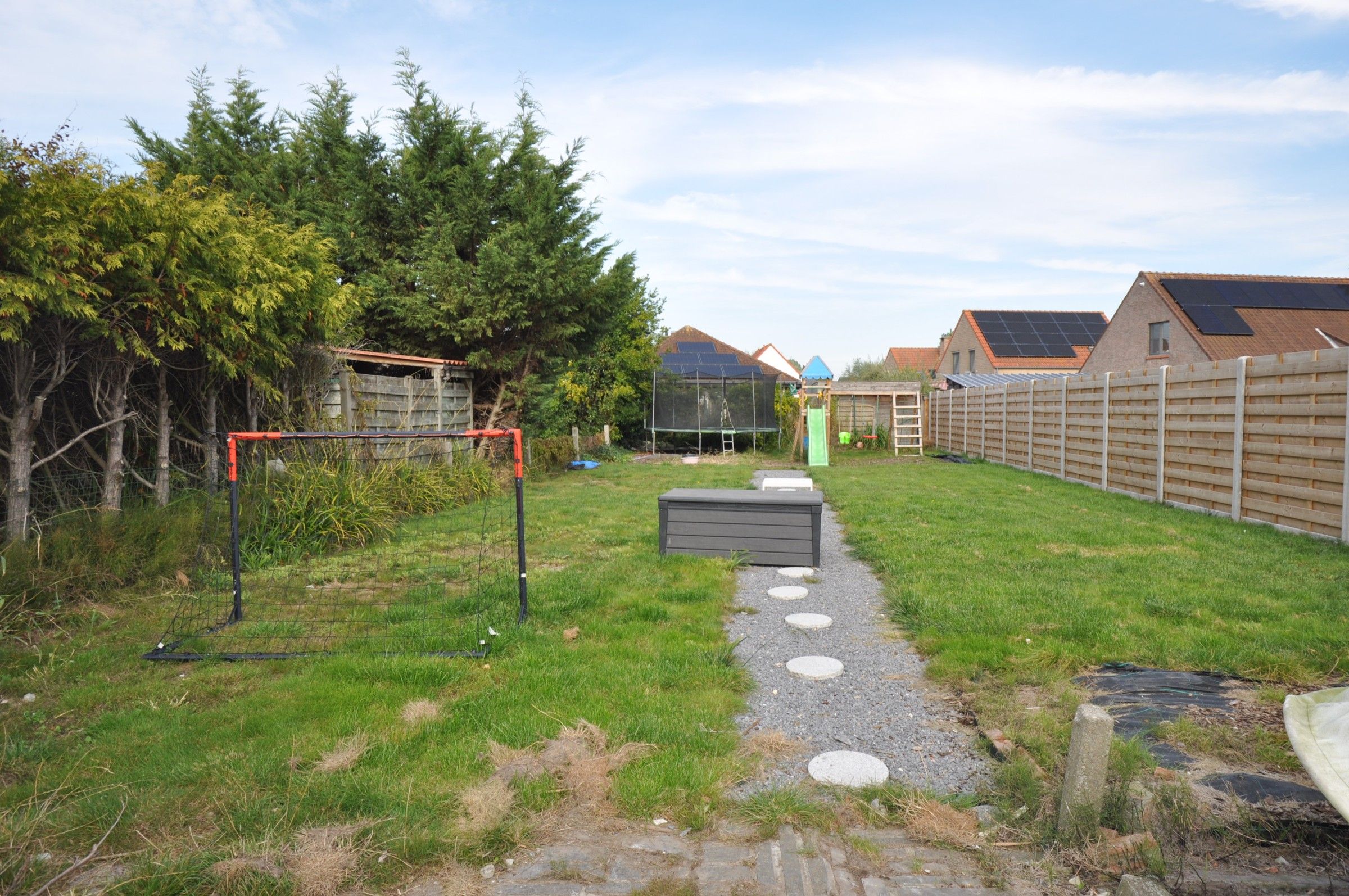 Gedeeltelijk gerenoveerde woning met grote tuin te Zandvoorde ! foto 15