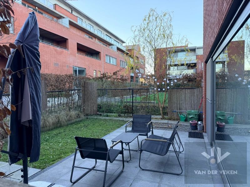 GELIJKVLOERS 2-SLAAPKAMER APPARTEMENT foto 13