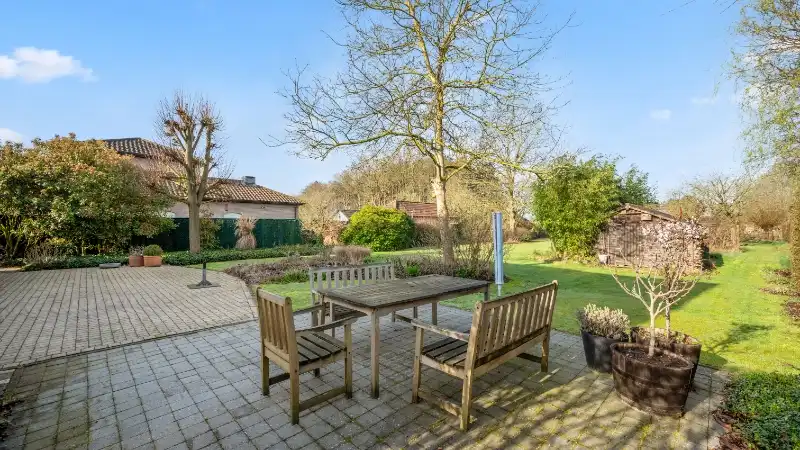 Villa van 209m² met 4 slaapkamers en zeer mooie tuin op 17 are foto 20