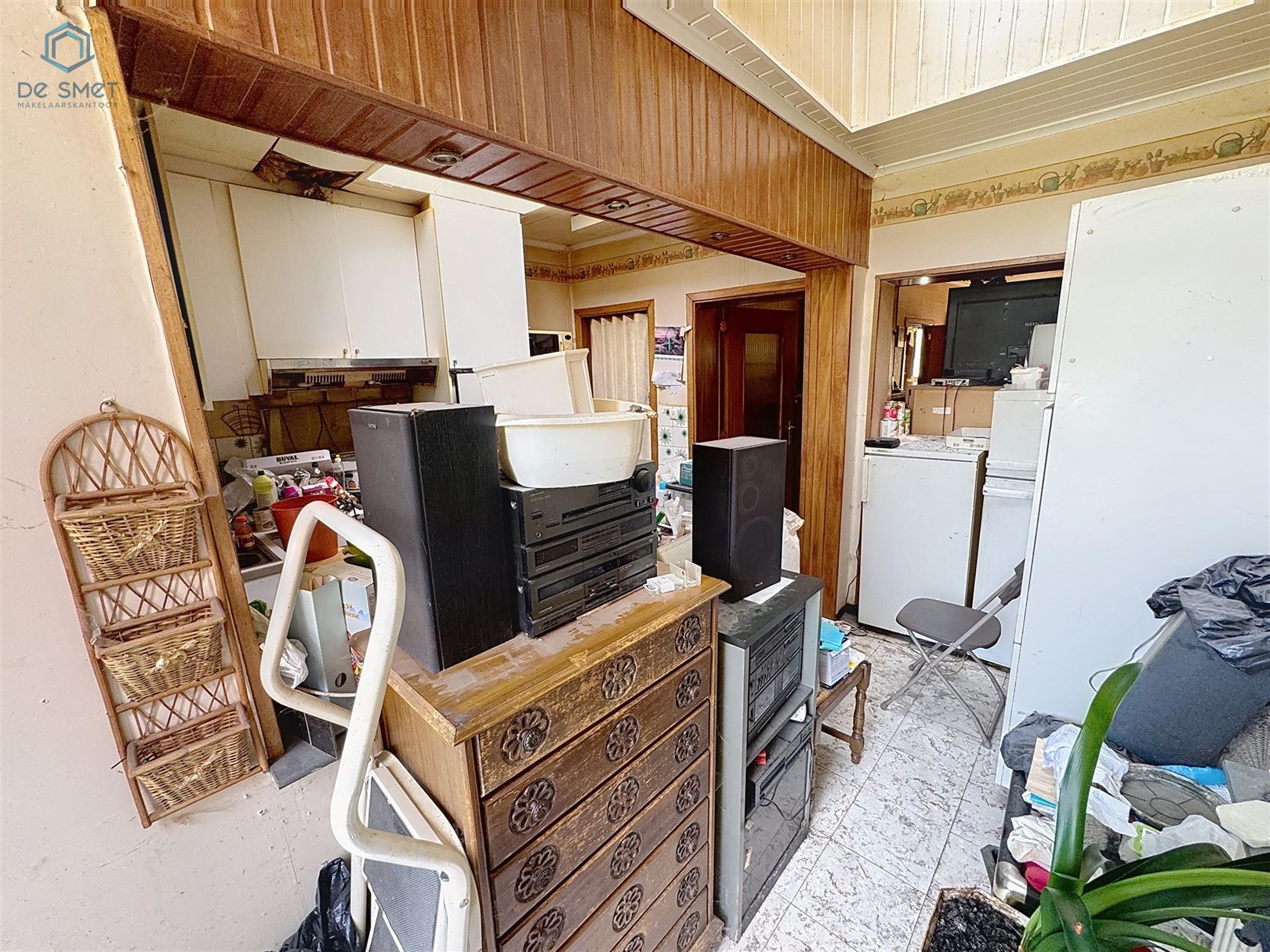 TOTAAL TE RENOVEREN WONING MET 2 SLP EN KLEIN TERRAS foto 6