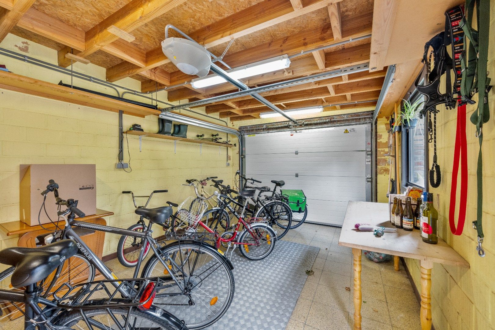 Prachtige ruime half-open woning foto 12