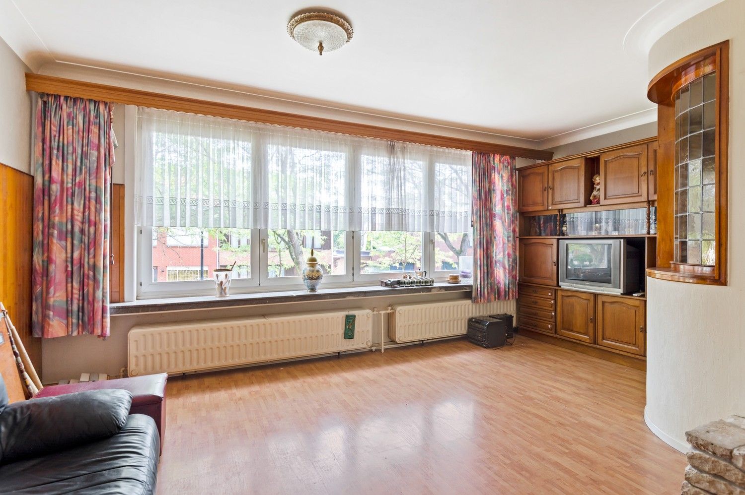 Ruime woning met 4 slaapkamers, garage & tuin in Borsbeek! foto 5