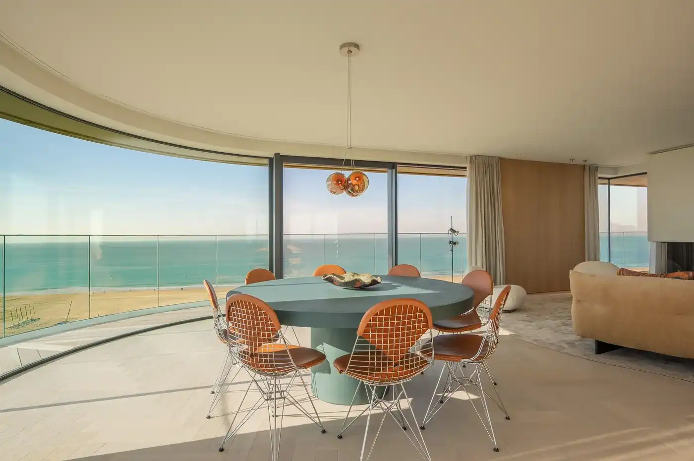 Uitzonderlijk duplex penthouse met een ideale oriëntatie en een fenomenaal panoramisch zicht over de Noordzee, Duinbergen en het Albertstrand foto 6
