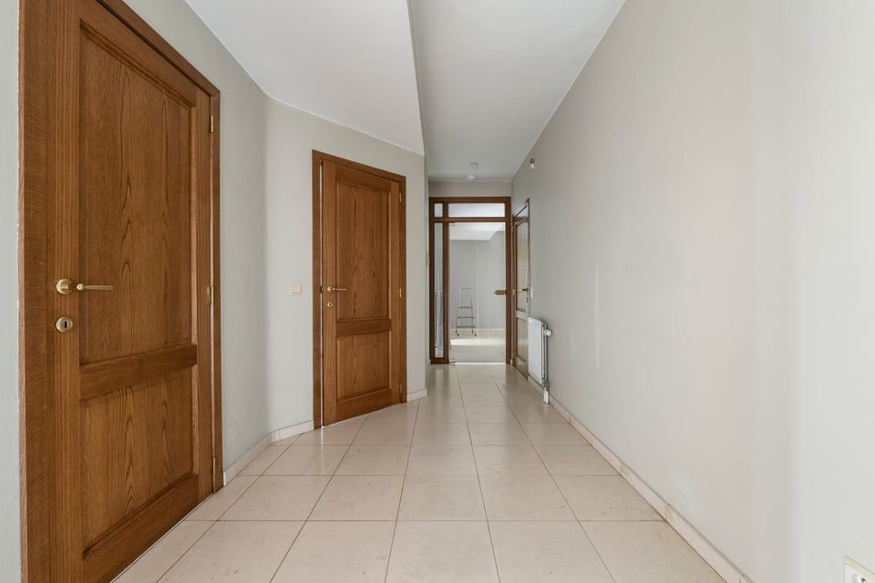 RUIM APPARTEMENT MET UITZONDERLIJK TERRAS VAN +50M² IN SINT-TRUIDEN foto 10