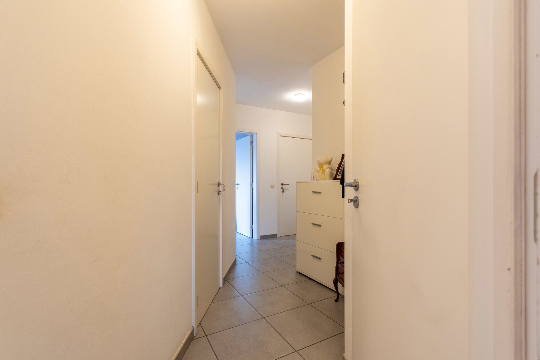 Goed onderhouden appartement met 2 slaapkamers en garage foto 17