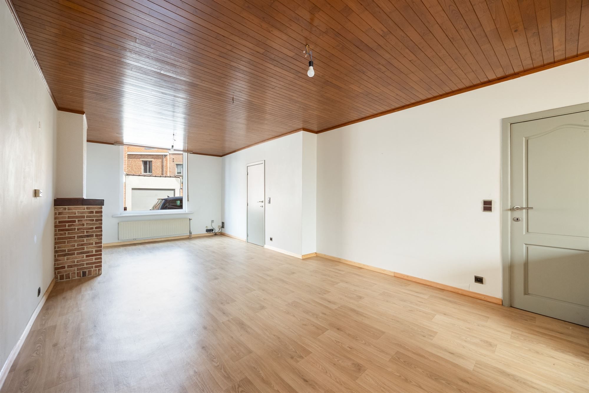 Ruime gezinswoning met vier slaapkamers en tuin foto 3