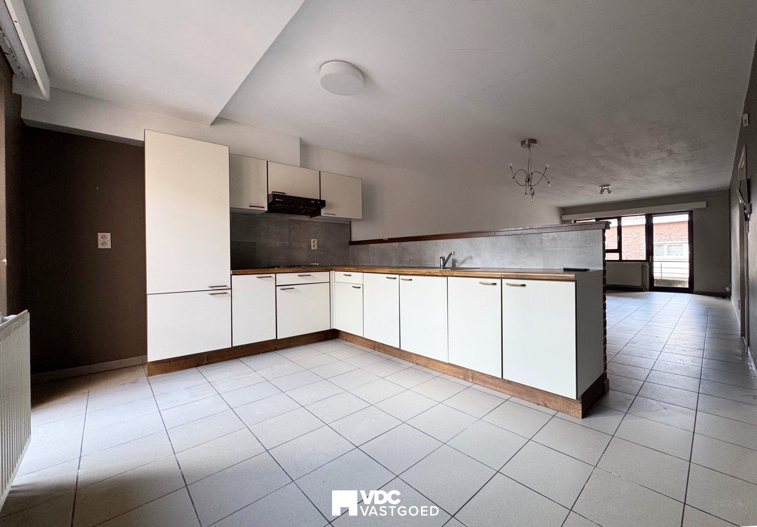 Mooi appartement met 2 slaapkamers in centrum Borgloon foto {{pictureIndex}}