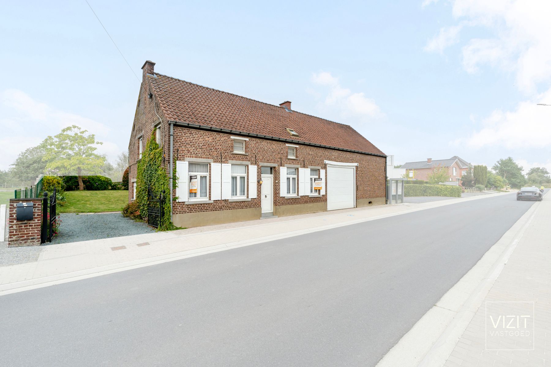 Hoofdfoto van de publicatie: Karaktervolle boerderij met binnenkoer in Waarbeke (Geraardsbergen)