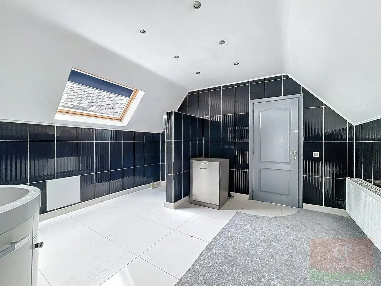 Loft op 1ste verdieping met 2 slaapkamers, zonneterras en een carport foto 7