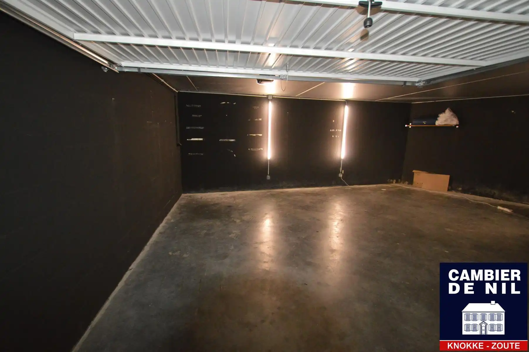 Dubbele, makkelijk inrijdbare garagebox in hartje Zoute  foto 2