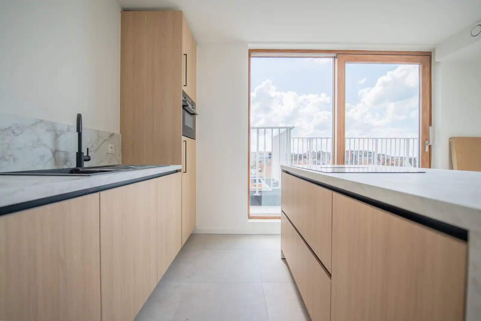 Nieuwbouw penthouse appartement met zonnige terrassen in hartje Oostende foto 6