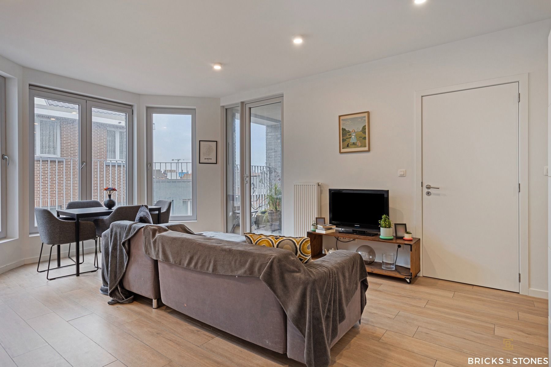 Knap 2-slaapkamer appartement met 2 terrassen foto 8