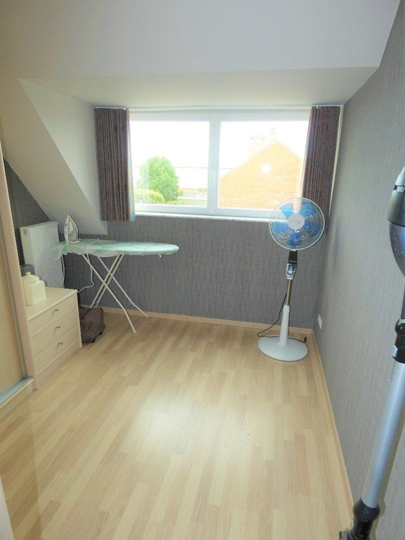 Appartement (104 m²) met 2 slpk, 2 terrassen en garage, Eernegem. foto 18