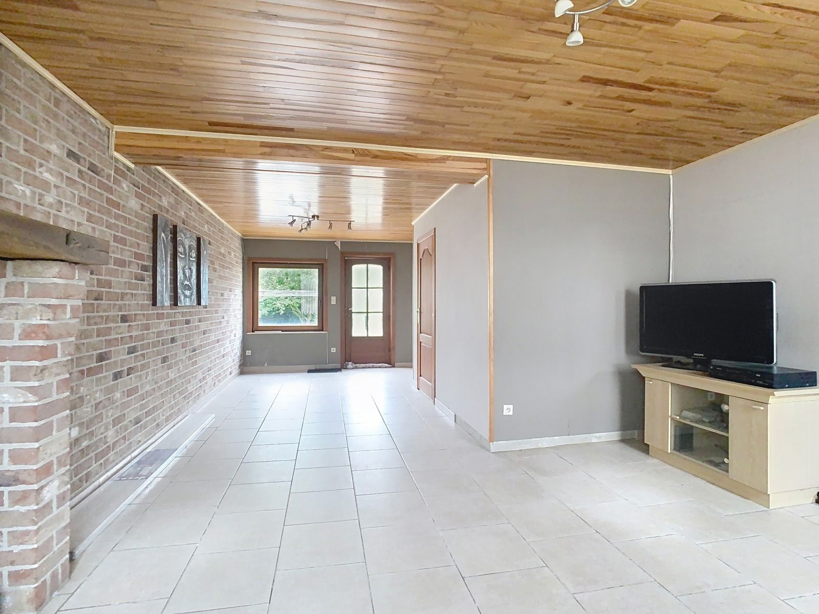 Te renoveren open bebouwing in een landelijke omgeving! foto 2