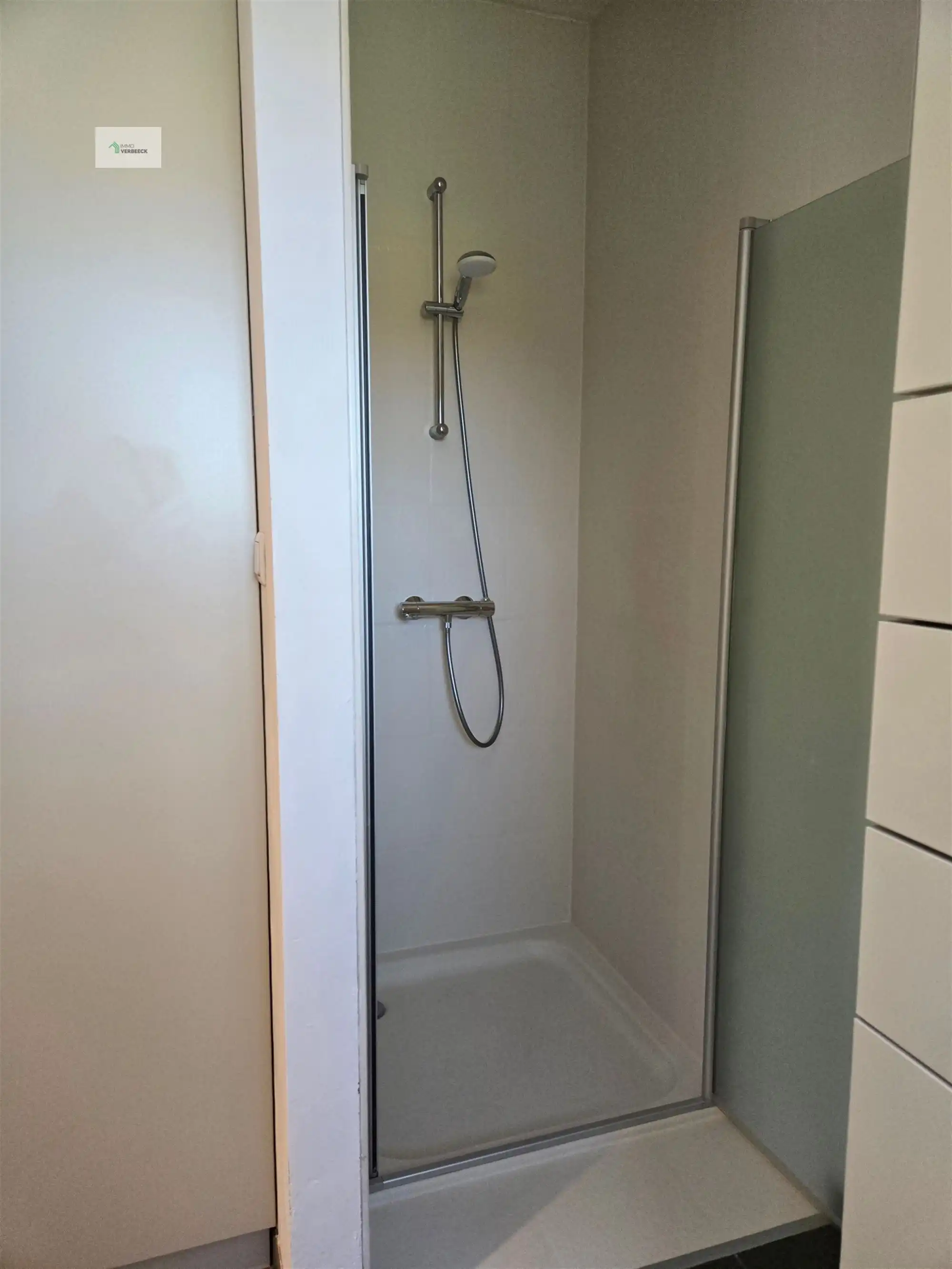 Ruime Woning met 3 Slaapkamers in Bale foto 10