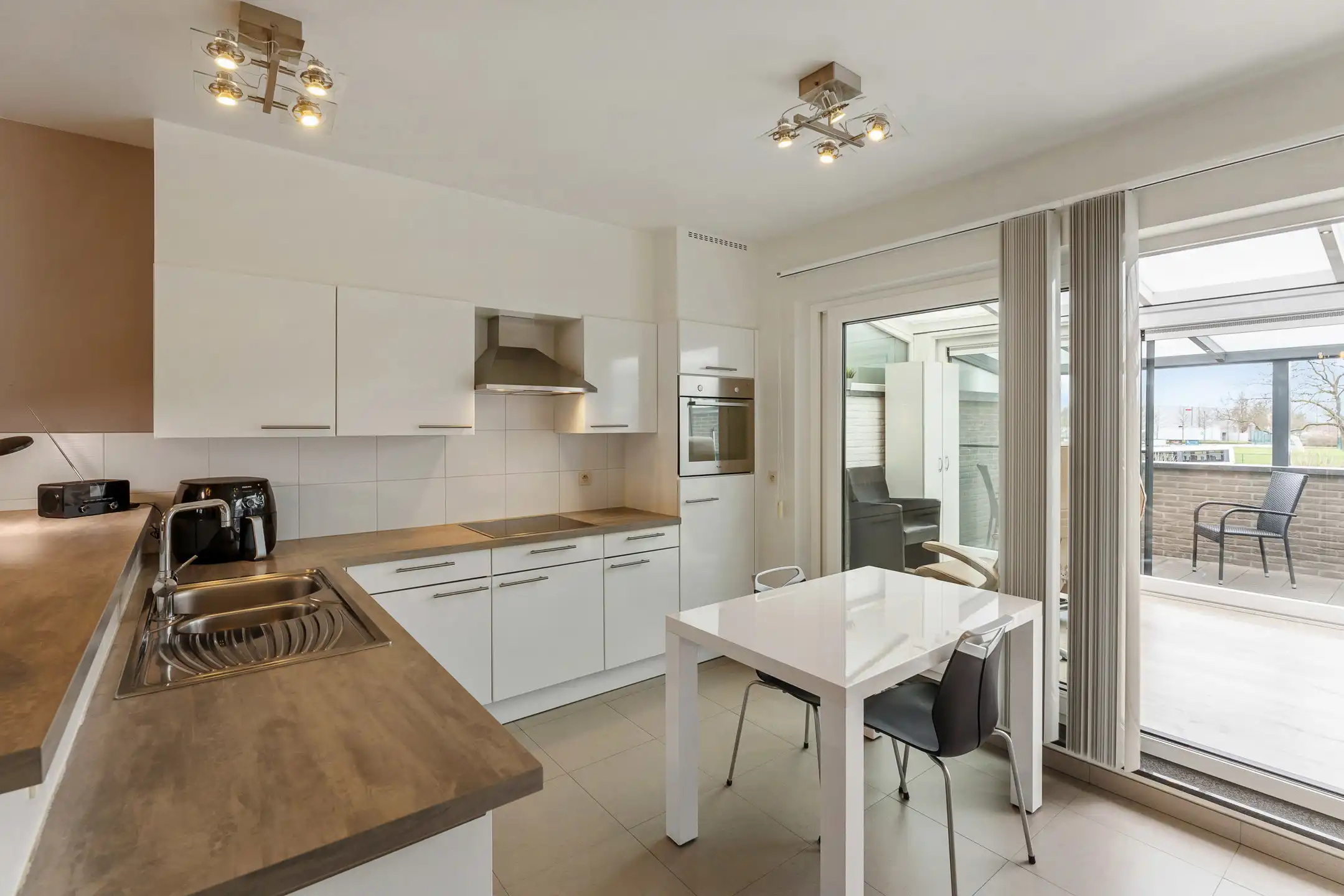 Perfect onderhouden duplex in het hart van Riemst foto 7