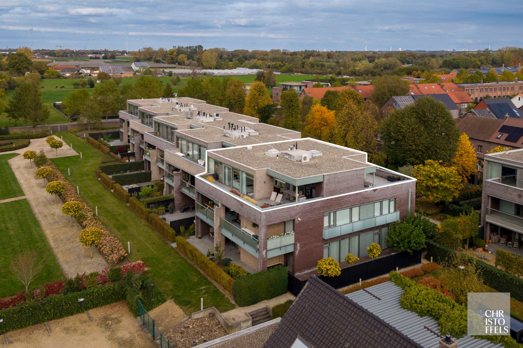 Luxe Penthouse met panoramische glaspartijen en 96m² terrassen in Parkresidentie Oud-Rekem foto 26