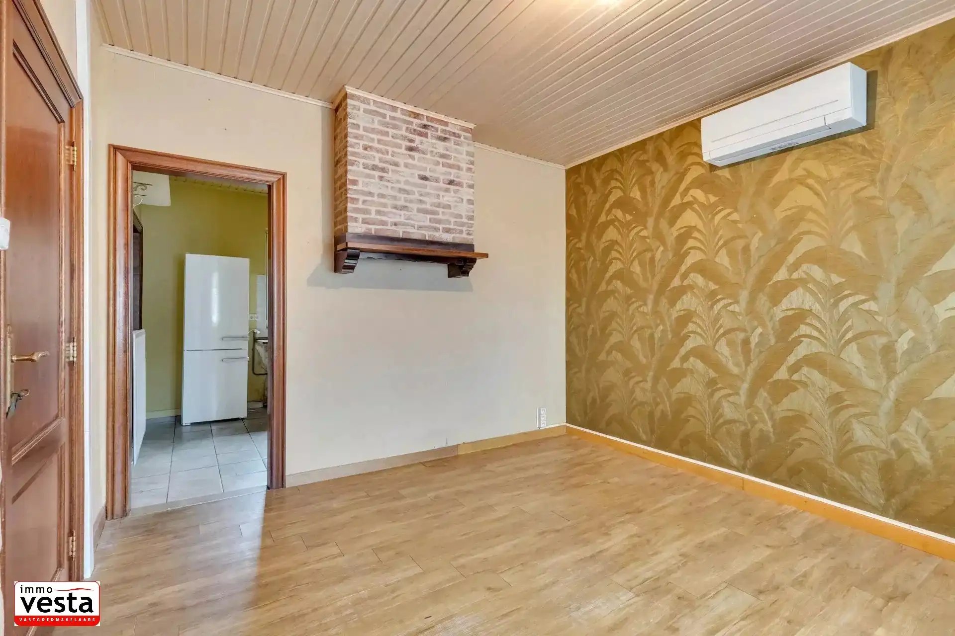 Op te knappen handelspand met mogelijkheid tot herbestemming foto 11