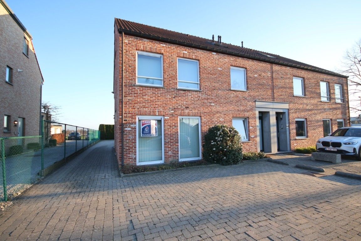 Gelijkvloers appartement in het centrum van Alken foto {{pictureIndex}}