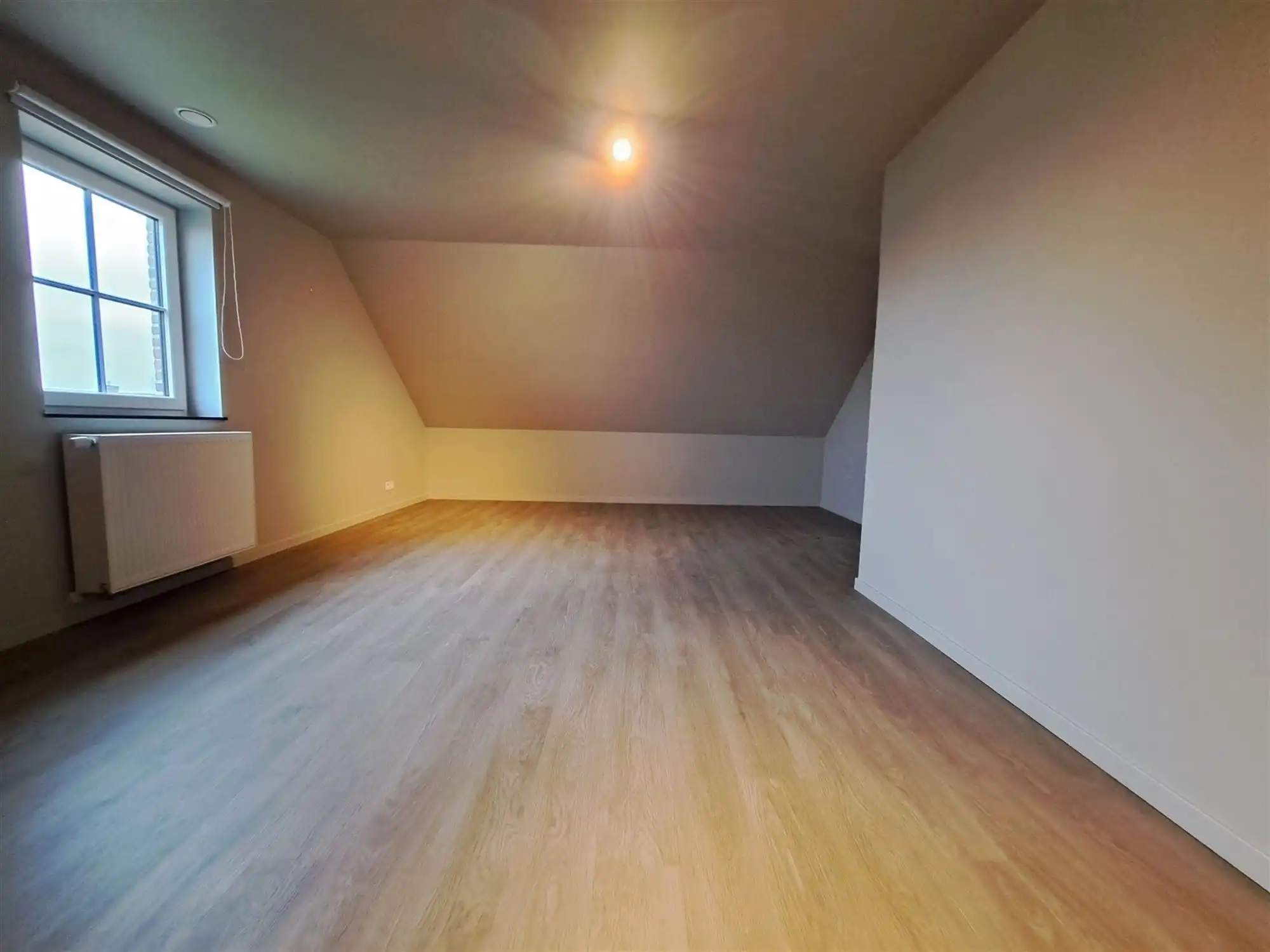 recente woning - tot in de puntjes afgewerkt - met 4 slaapkamers foto 7