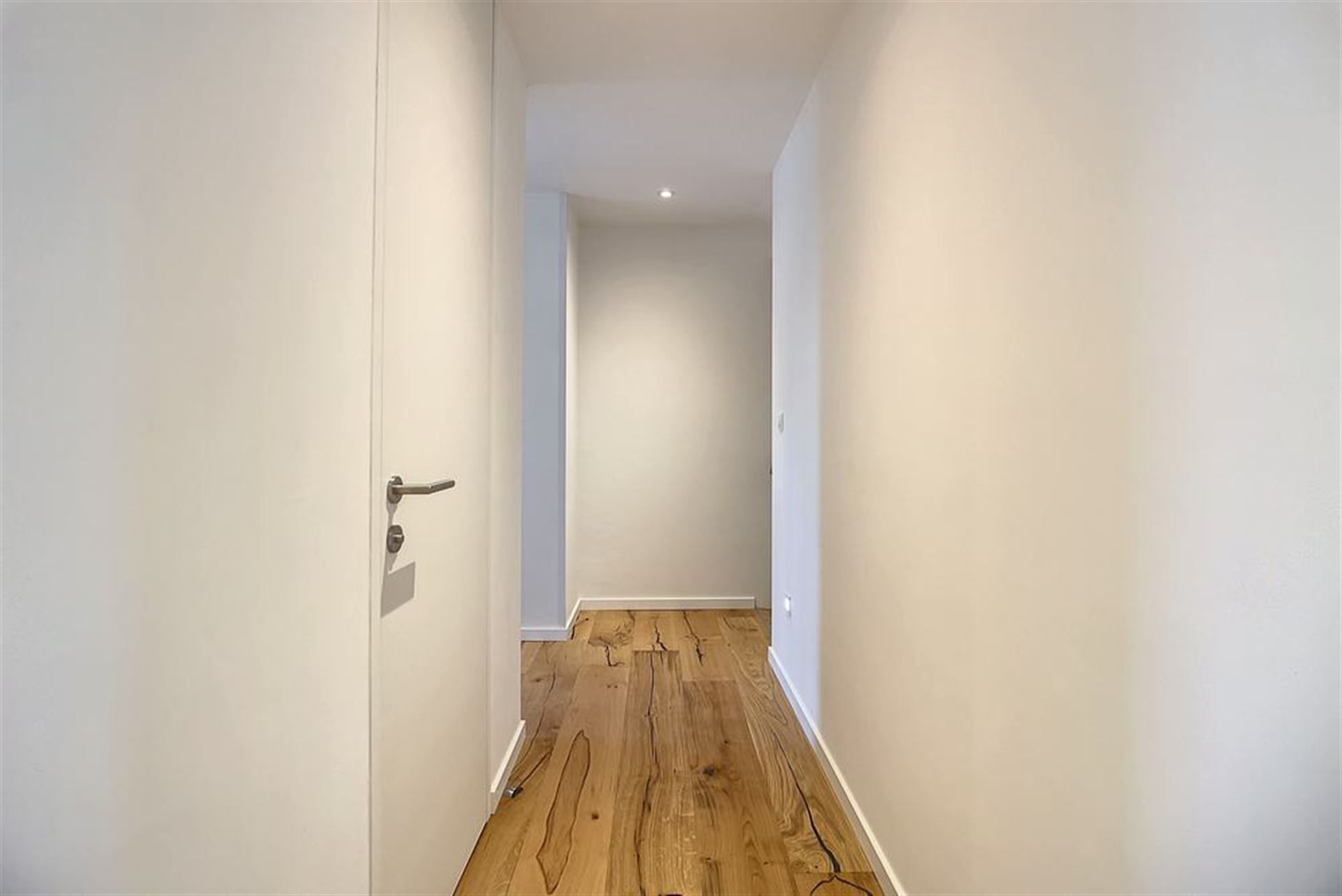 Moderne villa met 5 slaapkamers foto 17