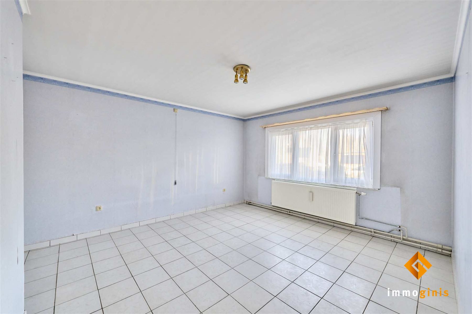 Zéér ruime woning met 5 slaapkamers en 2 badkamers op een ruim perceel van 12a40ca. Uitbreiding op zolder mogelijk! foto 13