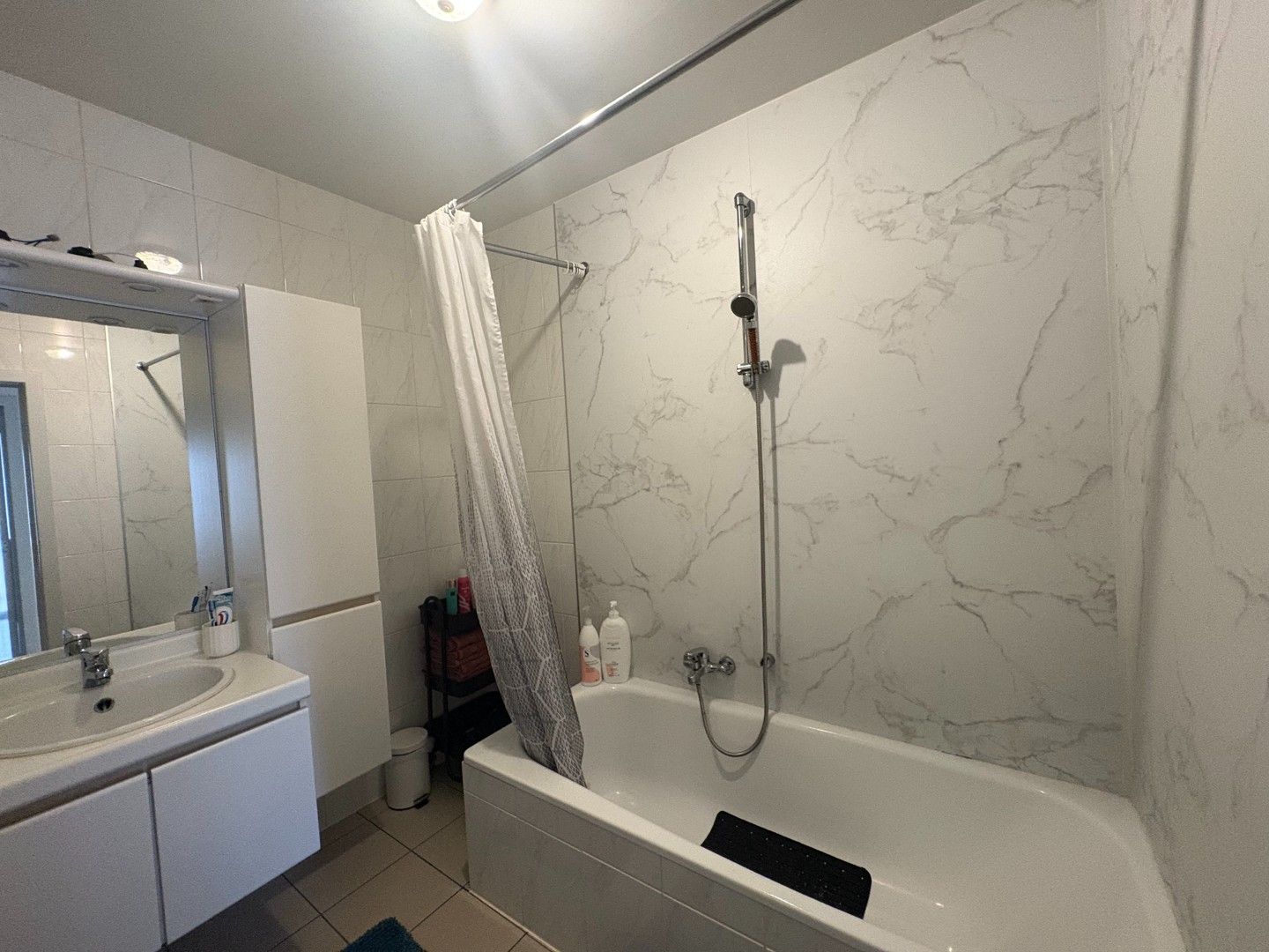 Gunstig gelegen hoek-appartement op wandelafstand van centrum Ninove foto 14