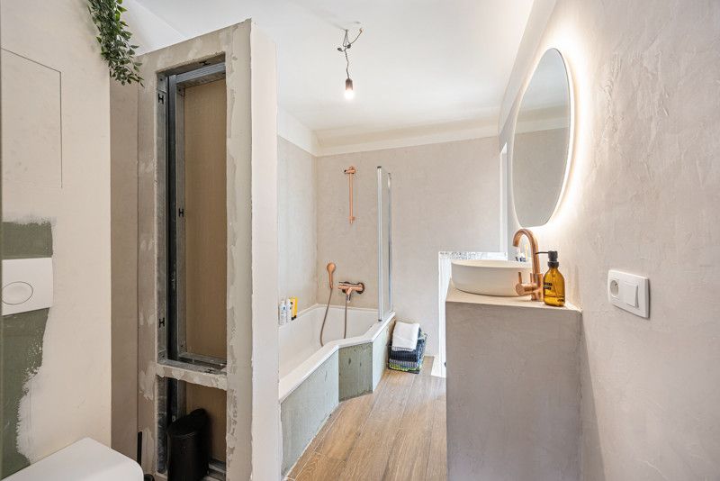 Half-open, recente woning met tuin, 3 slaapkamers en parking foto 25