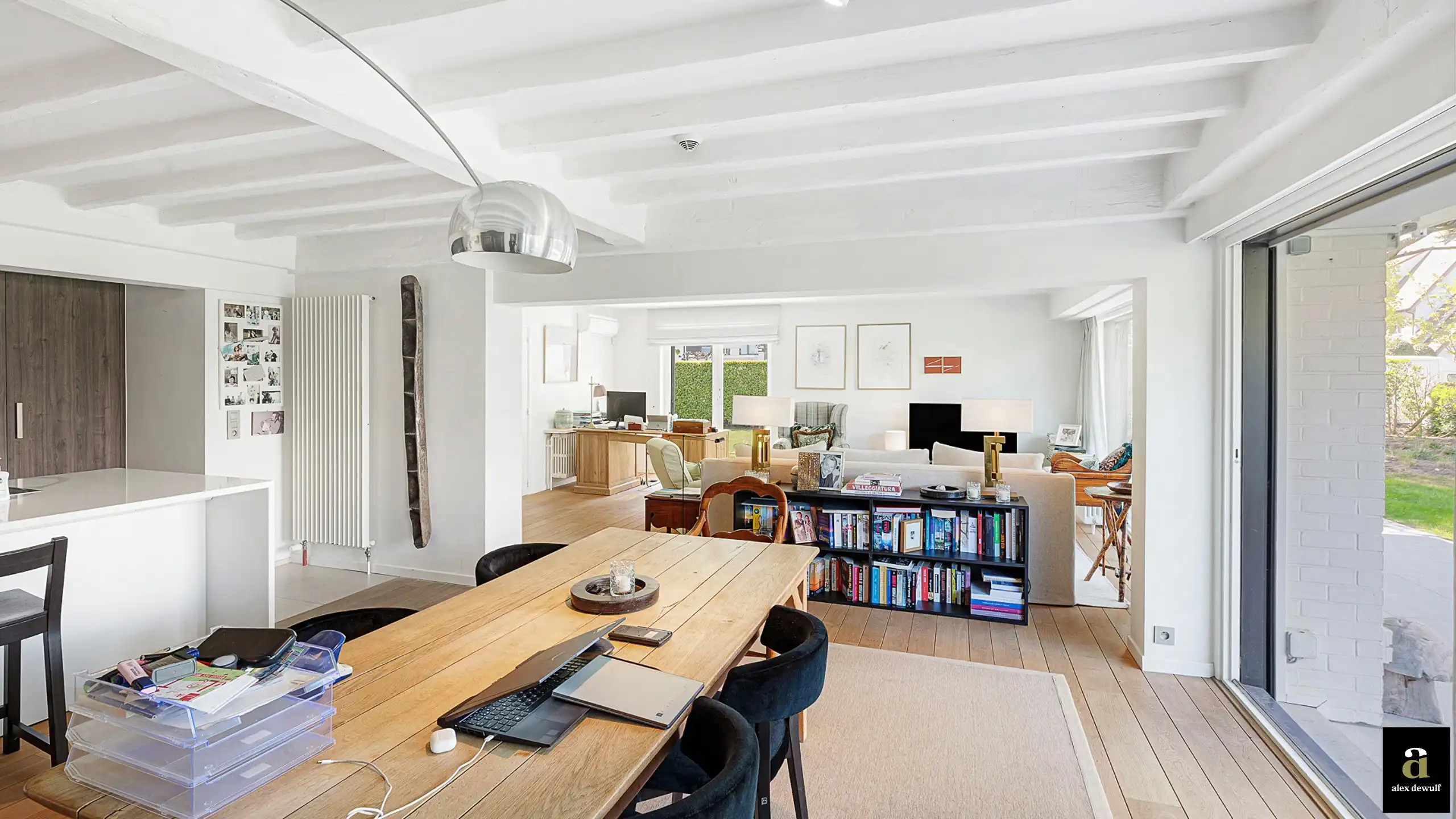 Ruim gelijksvloers tuinappartement met 3 slaapkamers, garage en kelder [Elizabetlaan / Neptunuspad]. foto 4