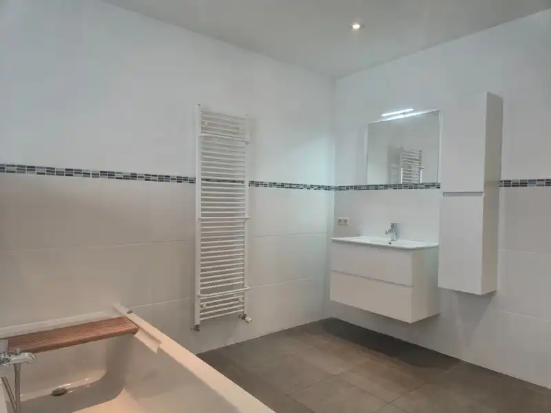 RUIME OPEN BEBOUWING MET 5 SLAAPKAMERS TE HUUR IN WACHTEBEKE foto 15