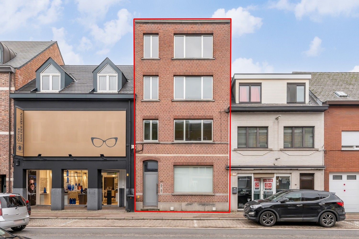 Opbrengsteigendom, twee wooneenheden met elk 2 slaapkamers. foto 2