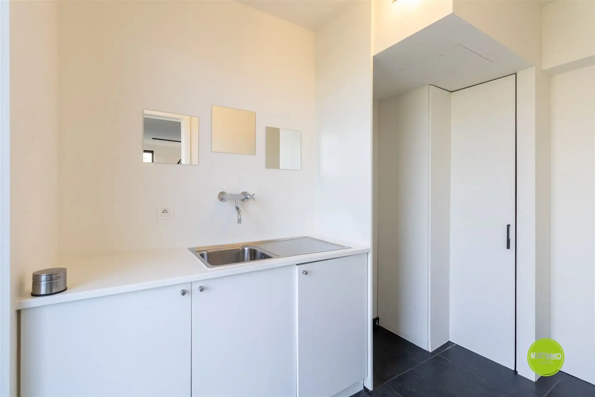 Moderne open bebouwing met 3 slaapkamers en tuin foto 11