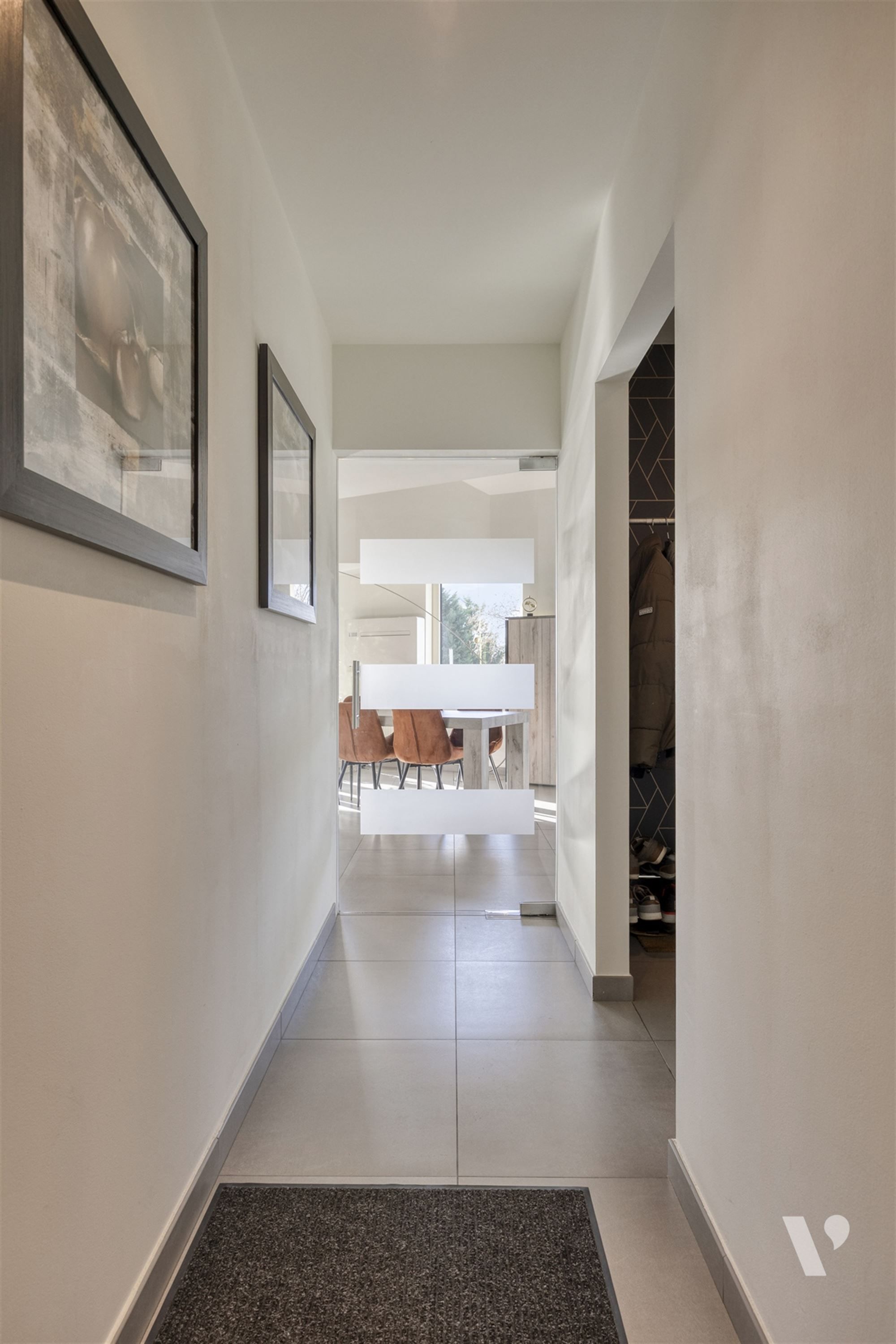 Instapklare penthouse-duplex met garage en berging foto 3