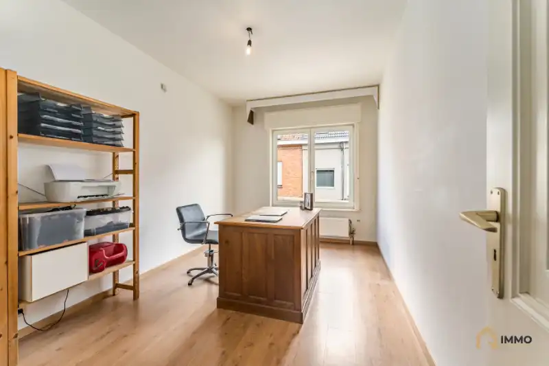 Te huur instapklare gezinswoning met 3 slpks, 2 badk, bureel, garage en tuin foto 14