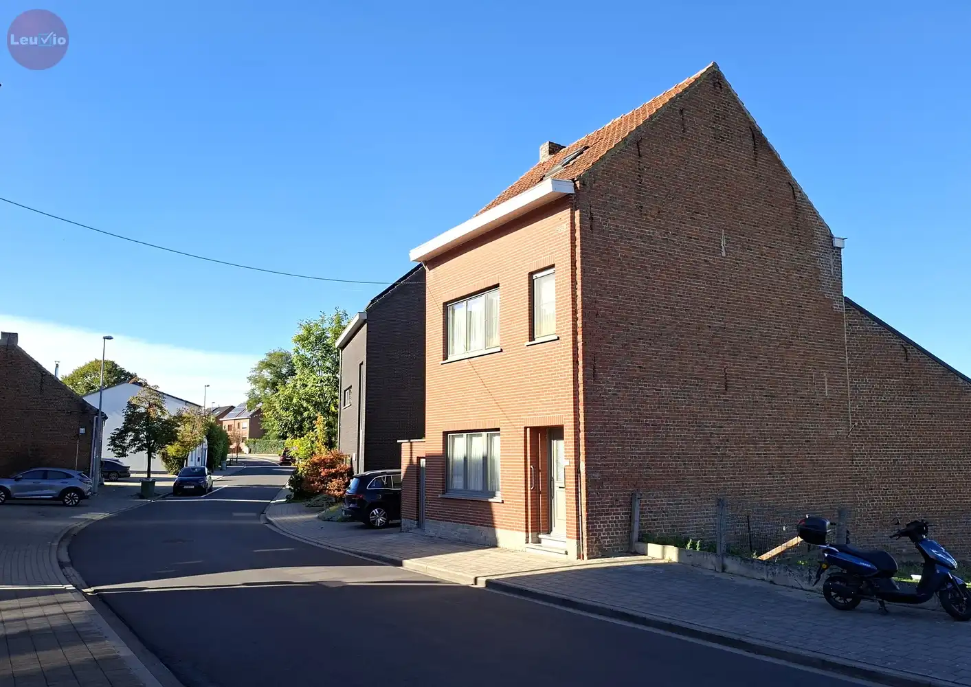Rustig gelegen woning // 3 slaapkamers // tuin // fietsenberging foto {{pictureIndex}}