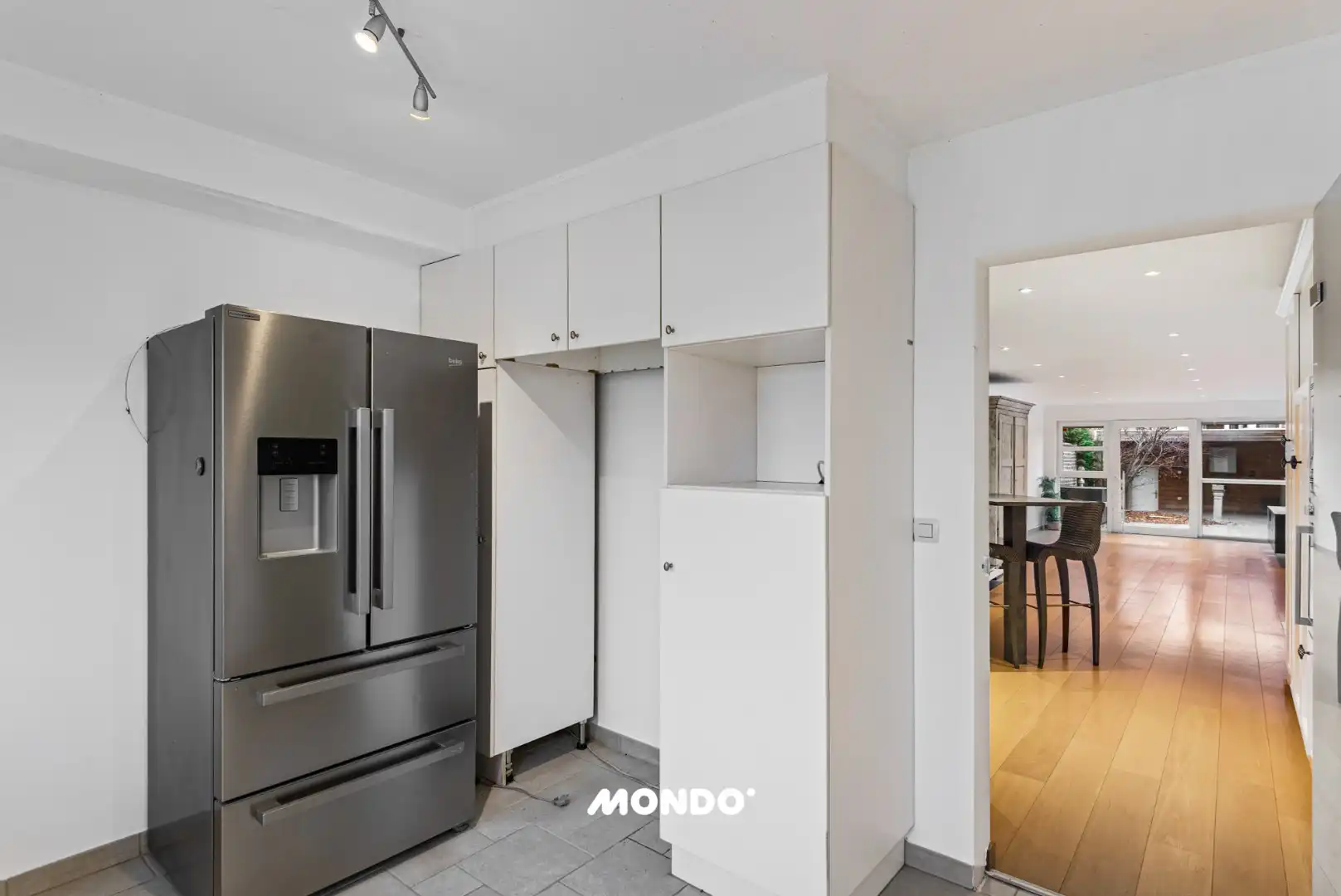 Gelijkvloers appartement met ruim terras en garage in Reet foto 7