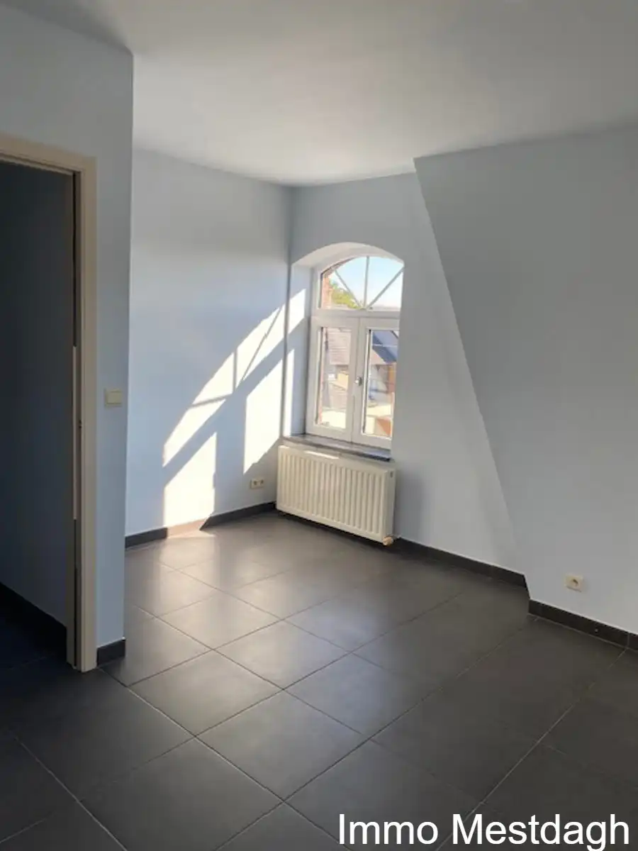 Prachtig gerenoveerd duplex appartement met terras in centrum Rummen foto 9