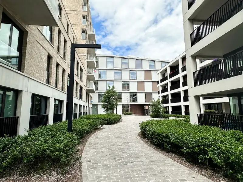Modern nieuwbouwappartement te koop in Roeselare met gunstige oriëntatie foto 2