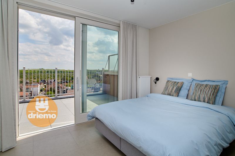 RECENTE DUPLEX PENTHOUSE MET 3/4 SLAAPKAMERS OP DE ZEEDIJK foto 5