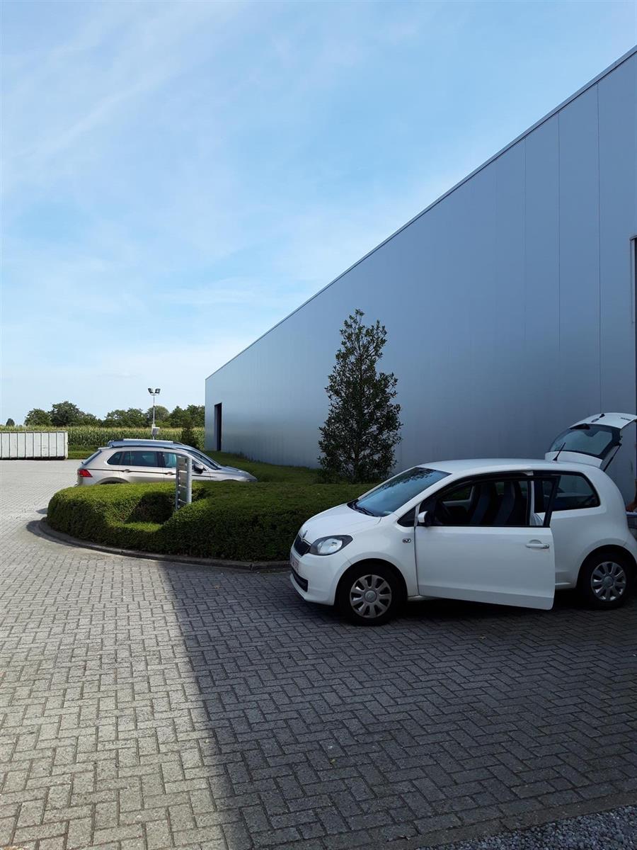 Magazijn, kantoren en toonzaal te huur in Aartselaar foto 19