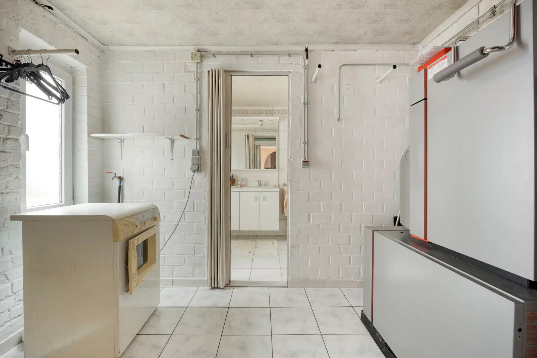 Te renoveren woning / projectgrond op centrale ligging  foto 9