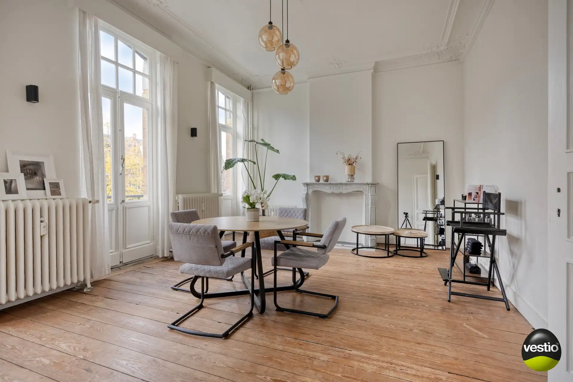 Charmante herenwoning/handelspand (Leopoldplein 19) met gelijkvloers appartement (Leopoldplein 21) en garage. foto 11